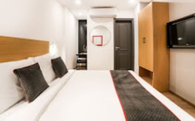 Qotel 007 Anand Vihar