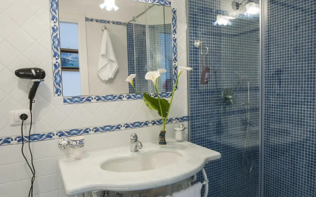 Surriento Suites