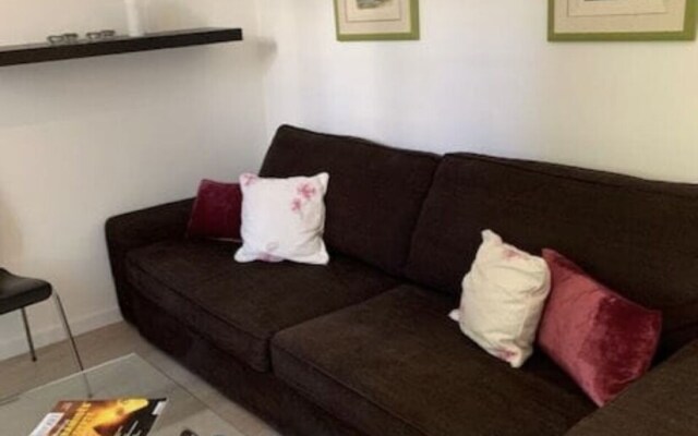 Une chambre dérrière le Carlton