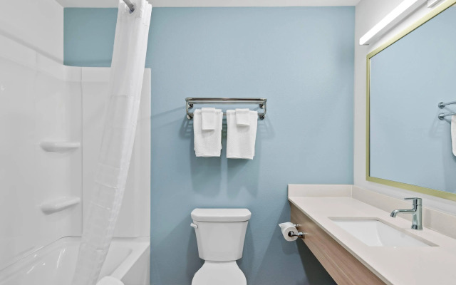 WoodSpring Suites Richmond Airport