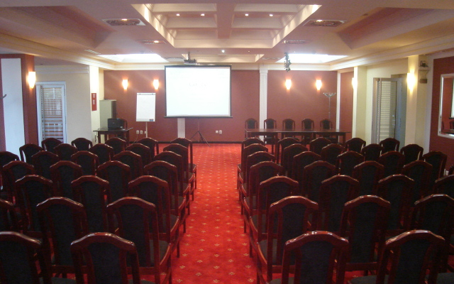Elegance Hotel
