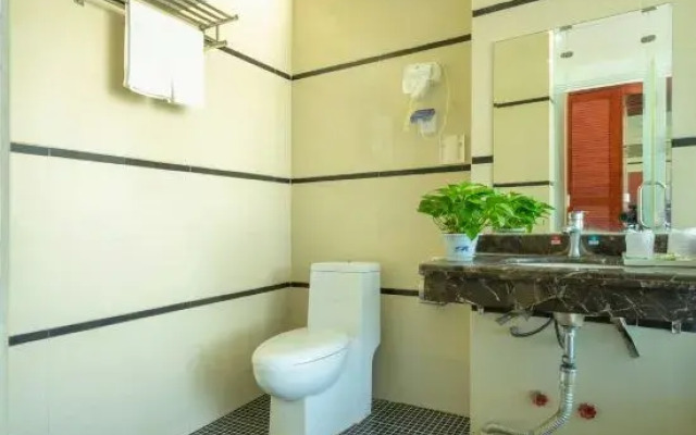 Chunhui Business Hotel
