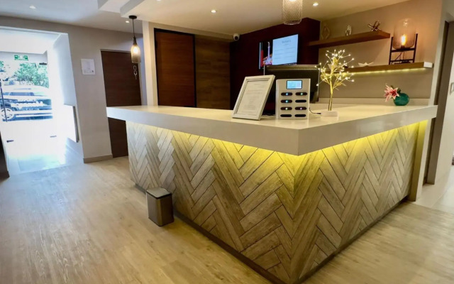 Hotel Monarca
