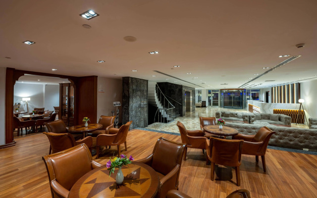 Nova Plaza Crystal Hotel