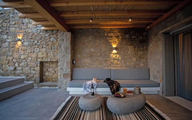 Mykonian Luxury Villa Filyra with Pool
