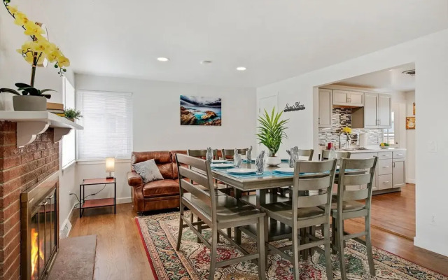 Quiet Getaway, Modern Kitchen and Foosball Table