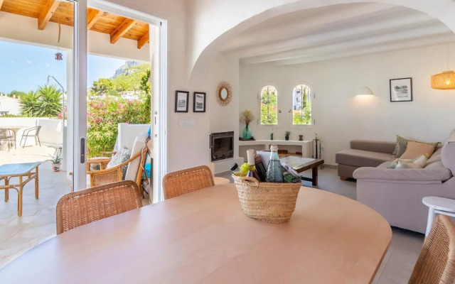 Scenic holiday home in Comunidad Valenciana with pool