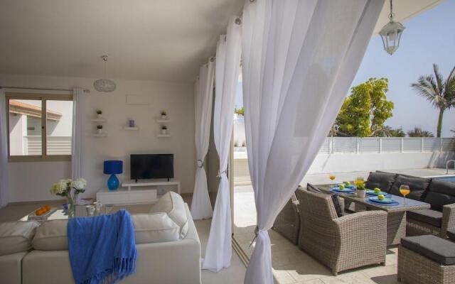 Mazotos Villa Iris