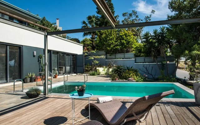 Artistic Private Pool Villa with Gorgeous Gardens