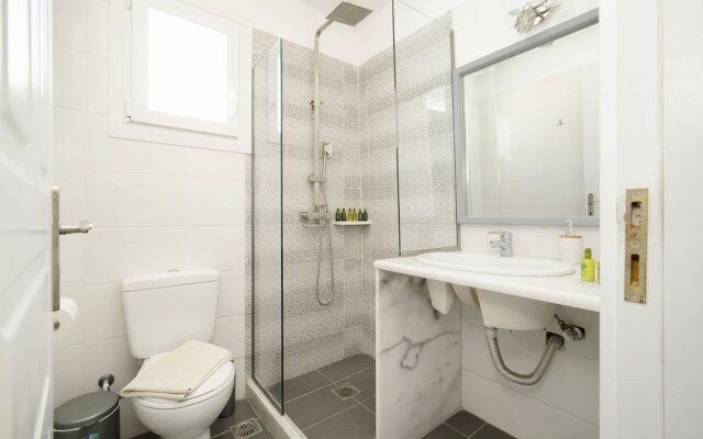 Oniropetra Apartaments