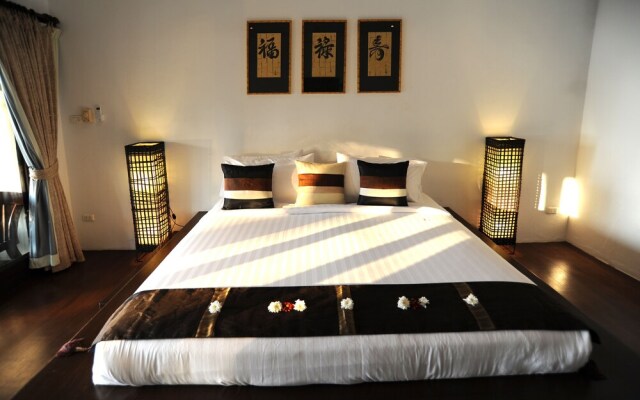 All Inclusive 4 Bedroom Beach Front