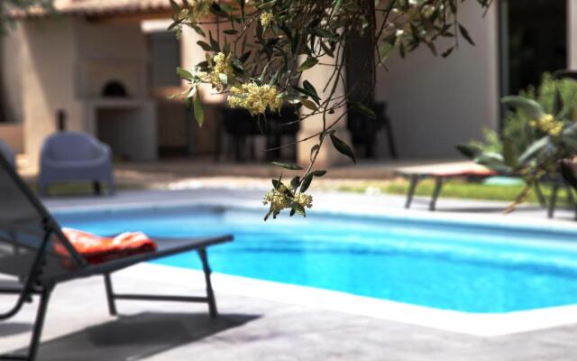 Belle Maison l'agave Contemporaine à 4KM de lourmarin