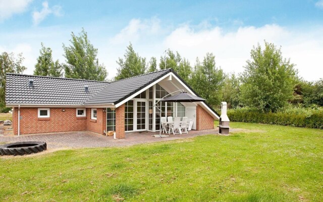 Beautiful Holiday Home in Gedser With Whirlpool