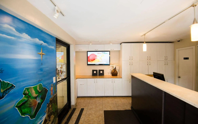 Waikiki Beachside Hostel