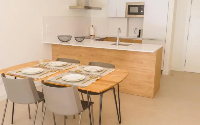 Ground Floor With Garden In The Golden Mile