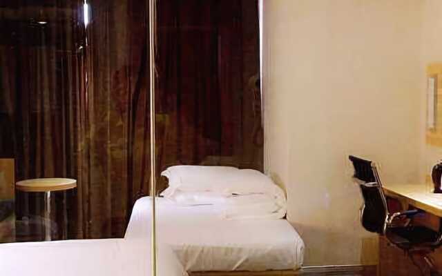 City Comfort Inn