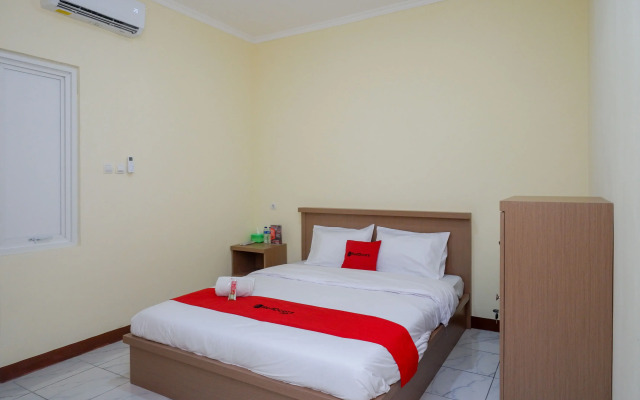 Reddoorz Near Siliwangi Semarang