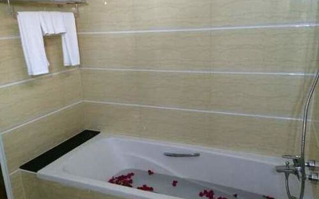 Yuzana Resort Ngwe Saung Beach
