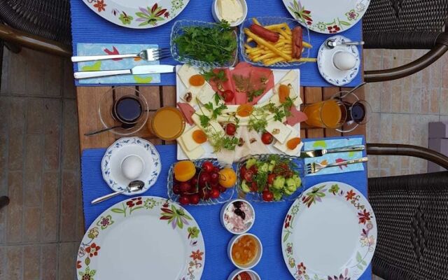 Marti Deluxe Boutique Hotel