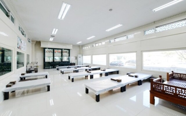 Samcheok Yonghwa Hotel