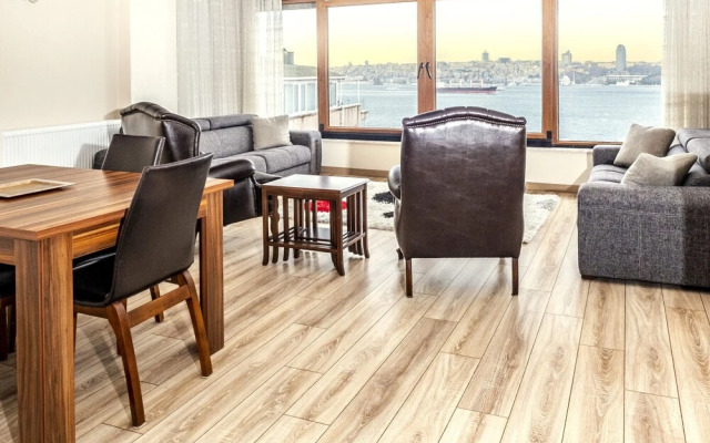 Flat With Sea View Near Uskudar Ferry Station