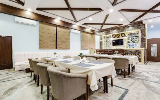 OYO 603 Hotel Opera