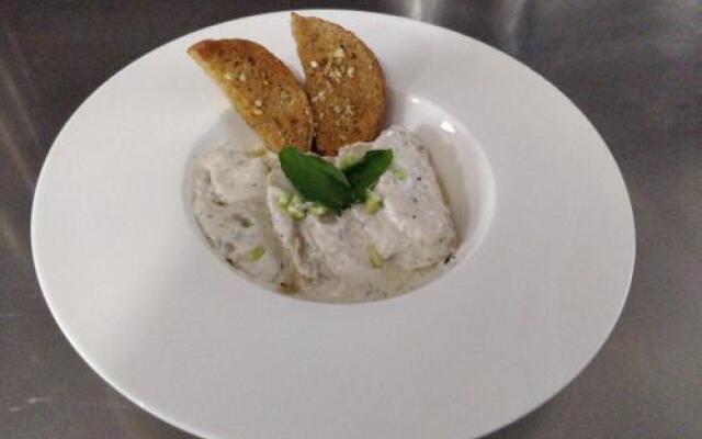 Green Roof Hotel And Resorts