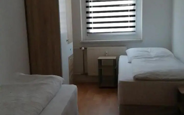 Helle Monteurwohnung in Leipzig Grünau