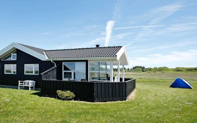 6 Person Holiday Home in Hjorring