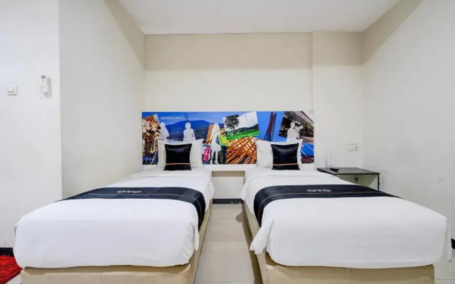 Townhouse Oak Cihampelas Near Ciwalk Formerly Promenade Hotel