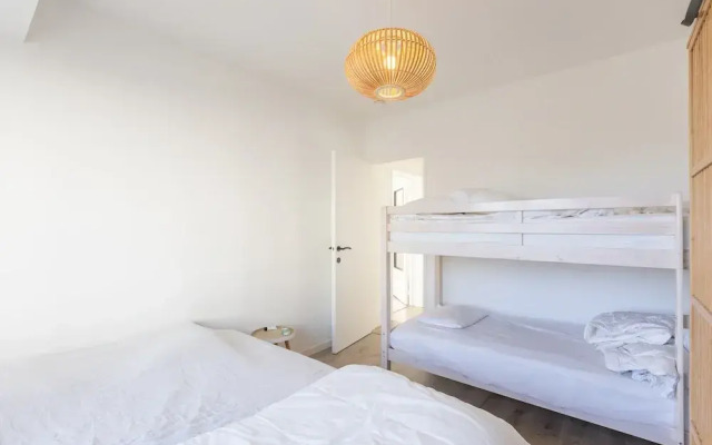 Modern Flat Near the sea