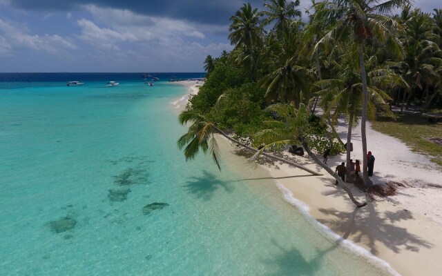 Luau Beach Inn