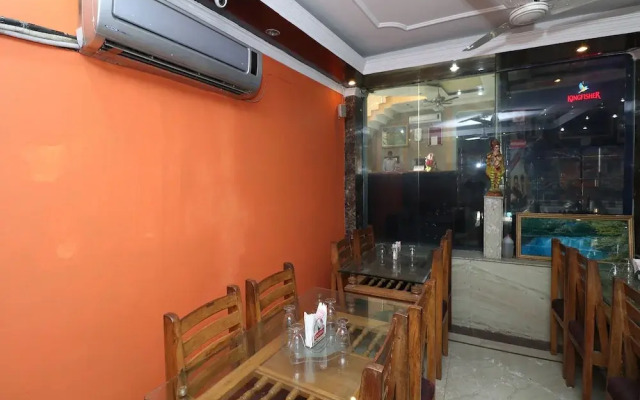 Hotel Laxmi Palace by OYO Rooms