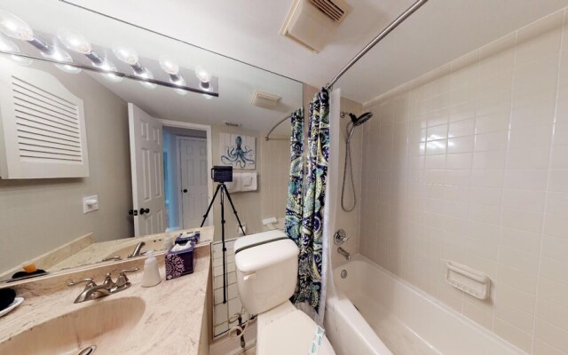 Sun Plaza West - 214