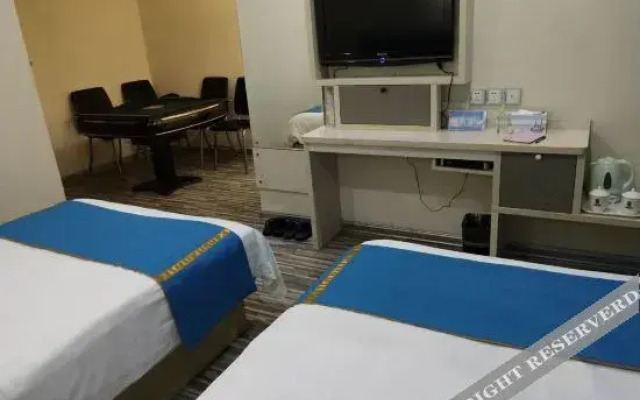 Super 8 Hotel