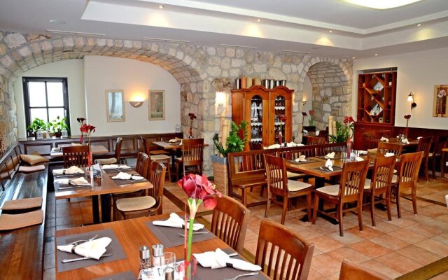 Hotel & Restaurant Braunstein - Pauli´s Stuben