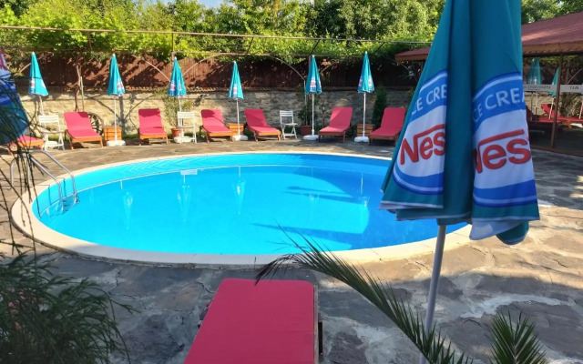 Kyshta za Gosti Tam Krai Rekata