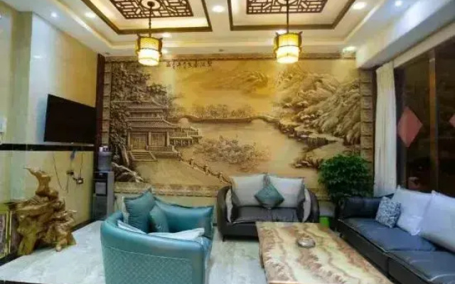 Luoping Dongsheng Holiday Hotel