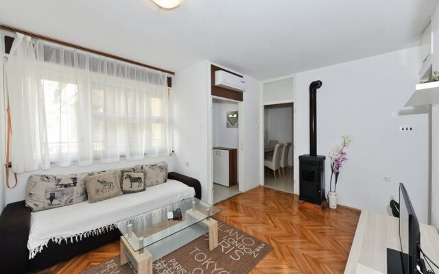 Feel Center Apartments.