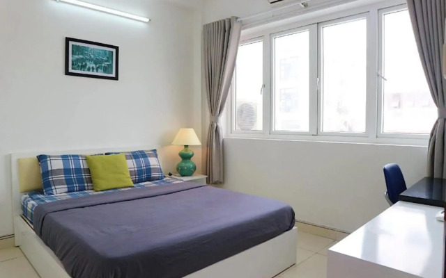 M-H Apartment Hotel