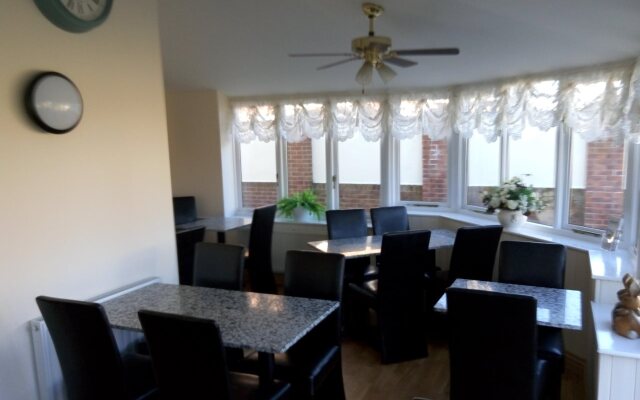 Parkside Guest House