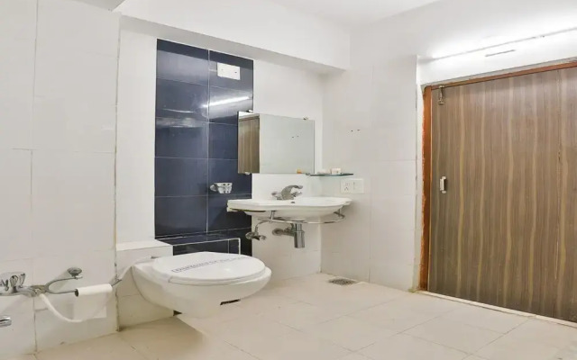 Infocity Club And Resort By OYO Rooms