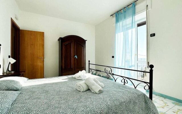 Apartment With Panoramic Terrace on Amalfi Coast