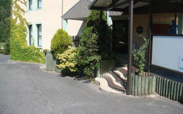 H¿tel-Restaurant Le Calice Du Gevaudan - A75