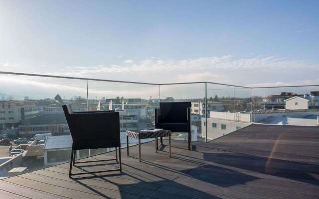 SUYTES Business Studios