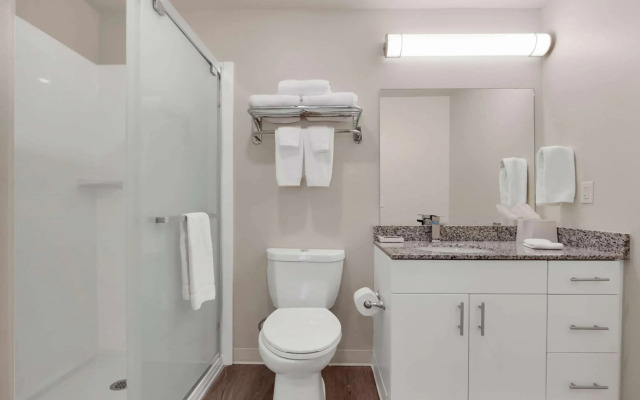 WaterWalk Extended Stay by Wyndham Charlotte - Arrowood