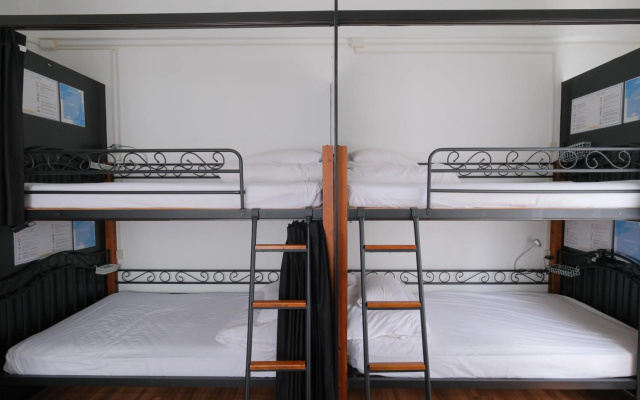 Guest House Umikaji - Hostel – Guest Rooms – Naha