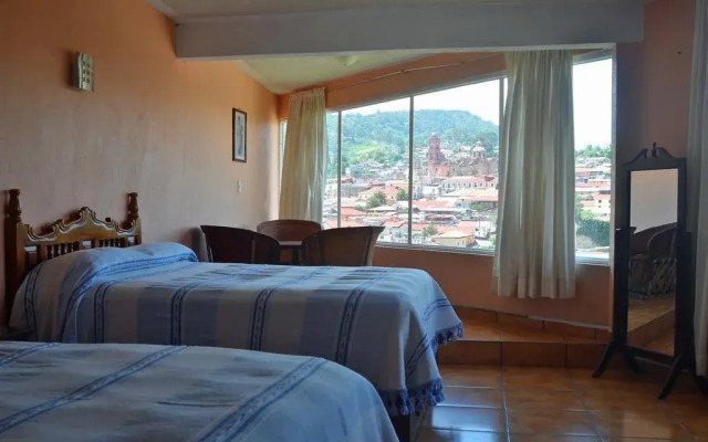 Hotel and Restaurant Los Arcos