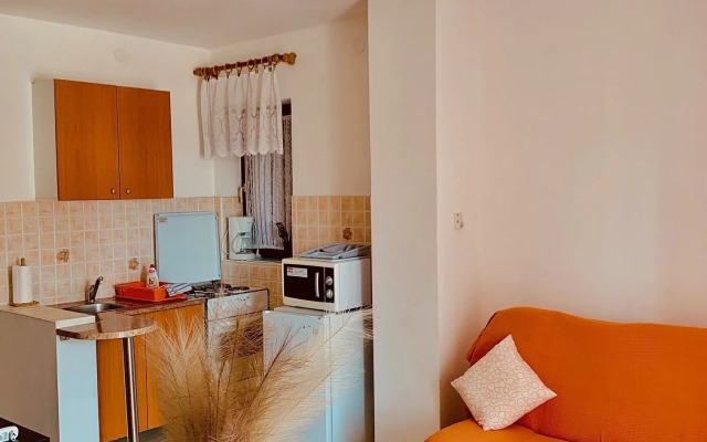 Apartments And Rooms Midnight Banjole