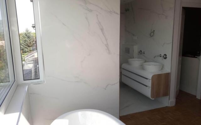 Enticing Holiday Home in Galapagar with Private Terrace